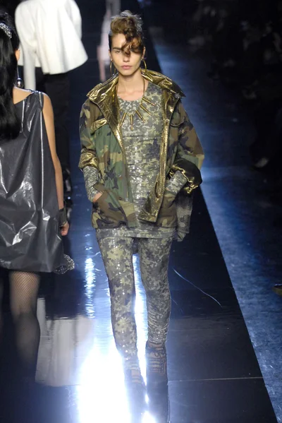 Look 5